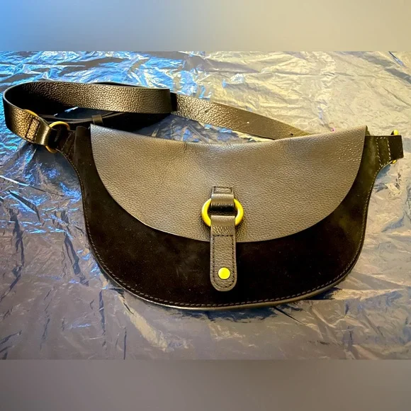 Banana Republic Black crossbody belt bag - Picture 4 of 11